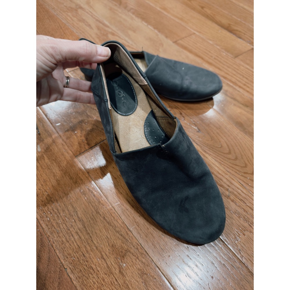 b.o.c. Born Concept Women 9M Gray Leather V-Cut Slip On Loafers